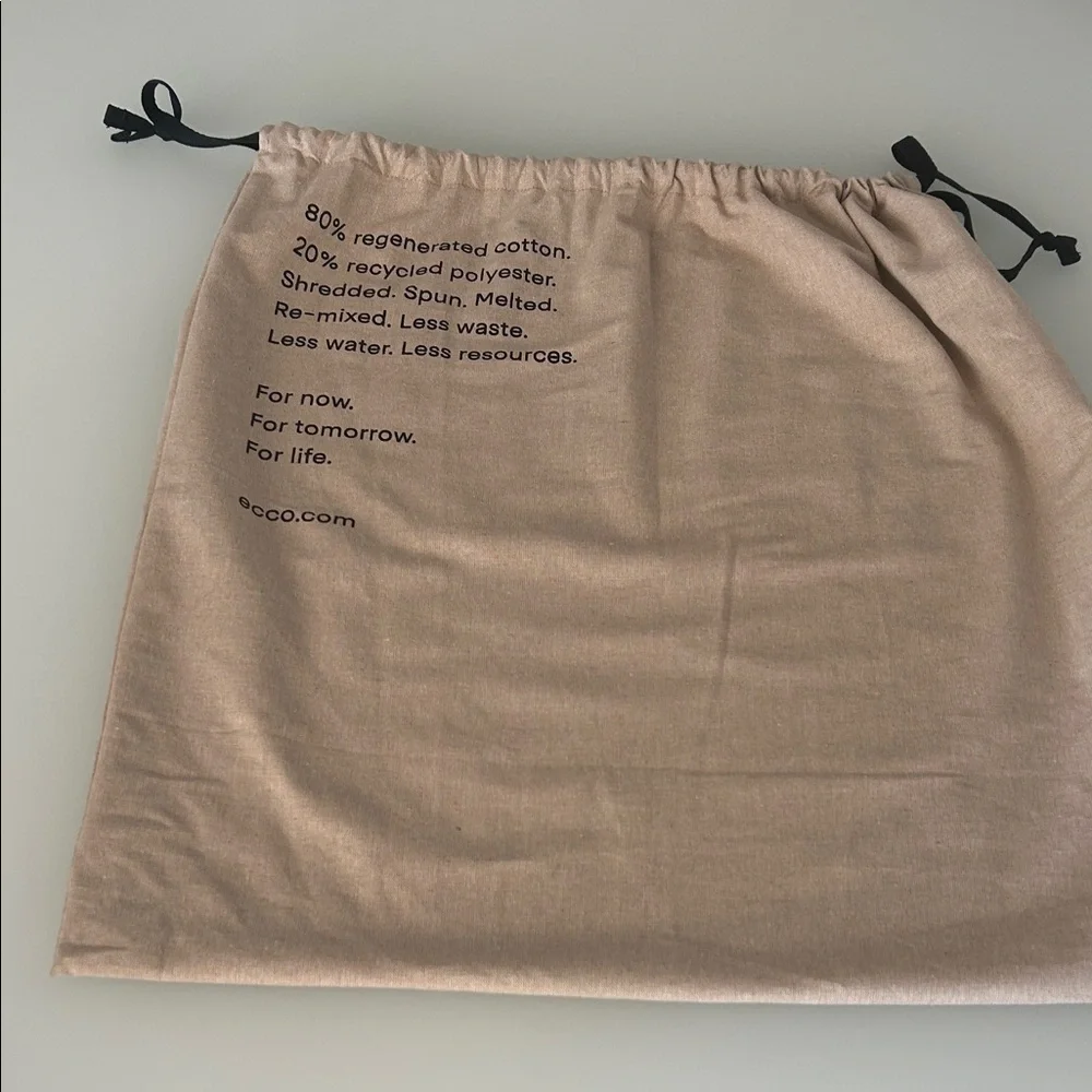 Ecco Tan Dust Bag with Black Logo 19x19